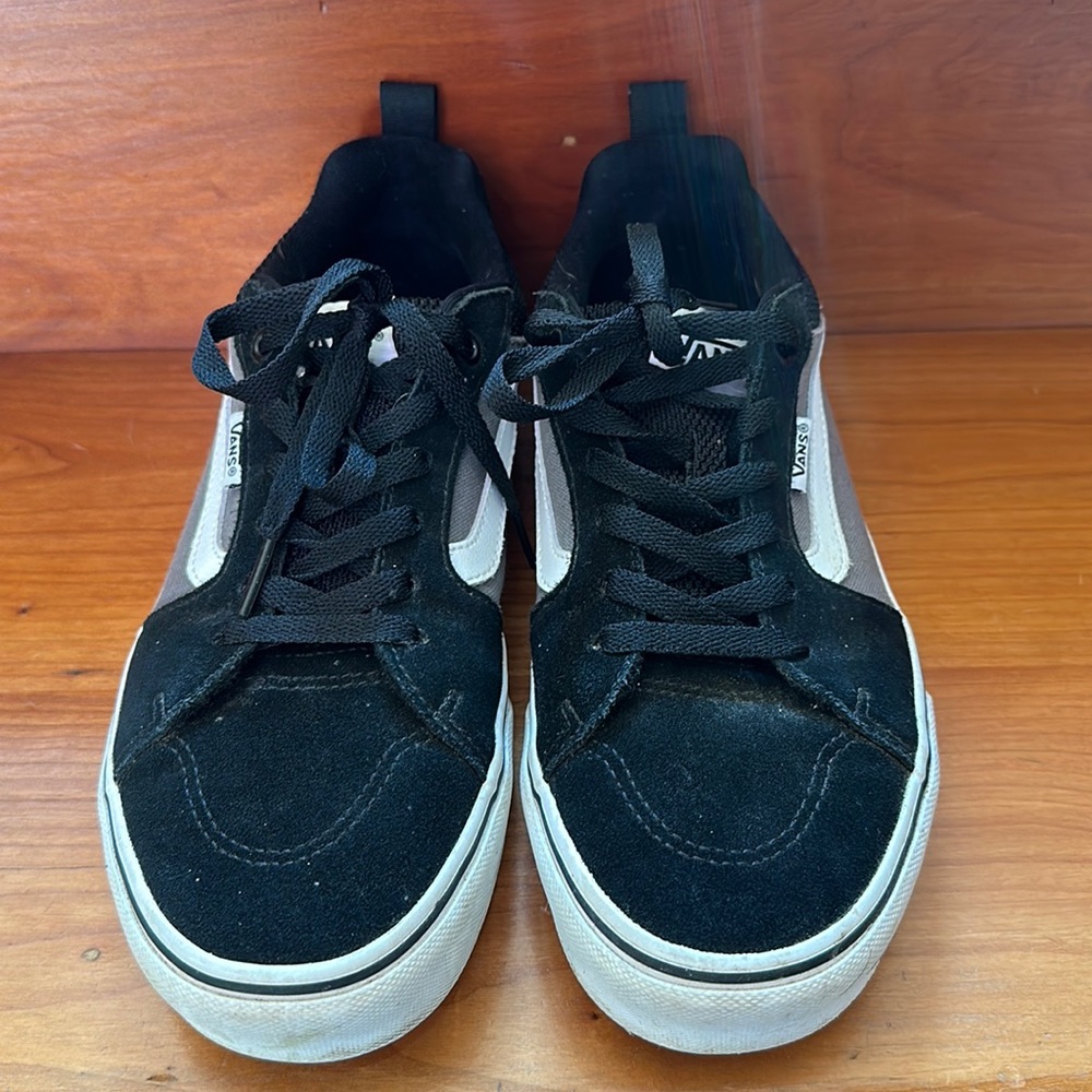 Men’s vans size 8